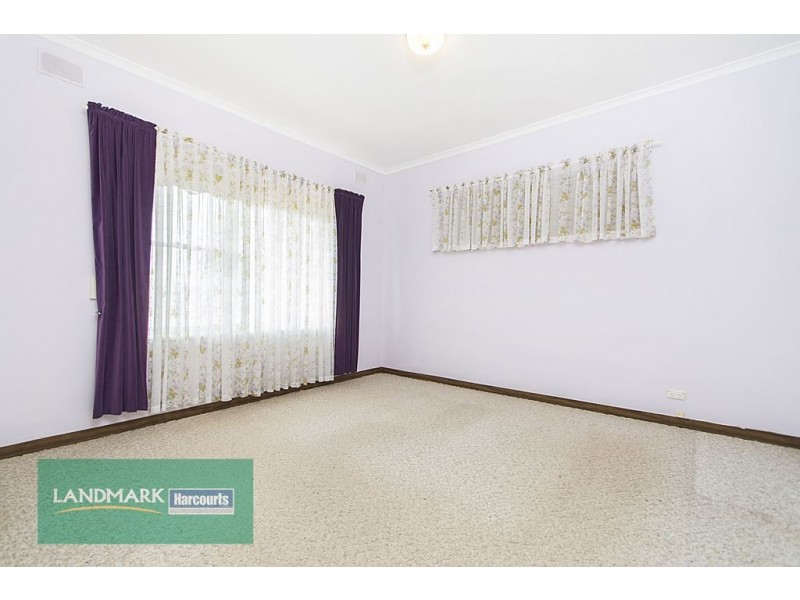 16 Paul Street, Riverton SA 5412