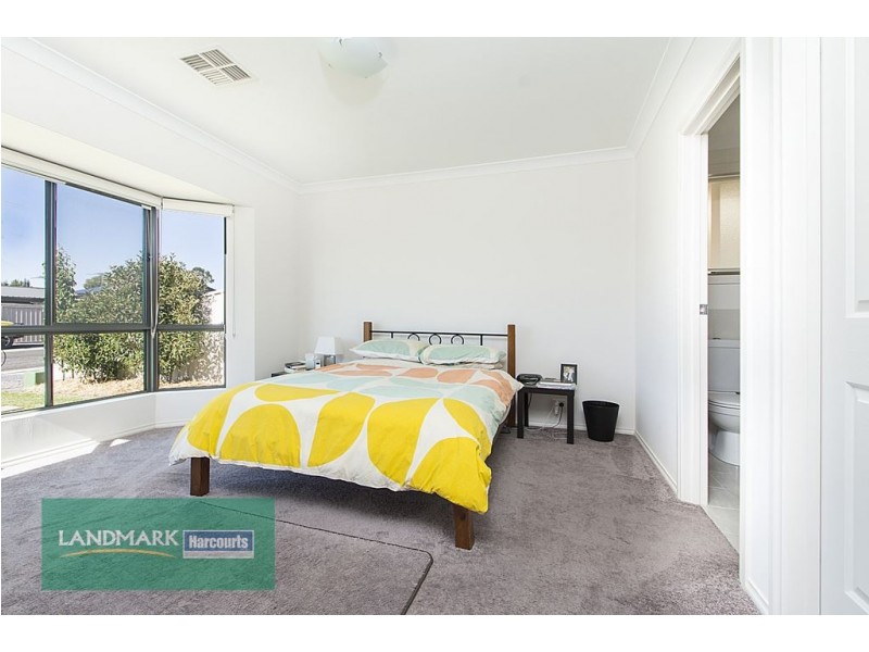 20 Cairns Crescent, Riverton SA 5412