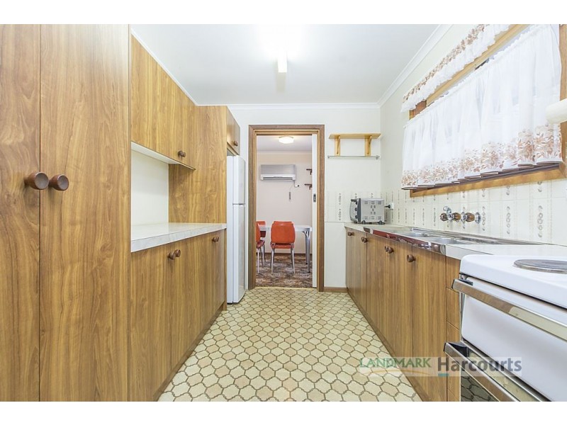 8 Paul Street, Riverton SA 5412