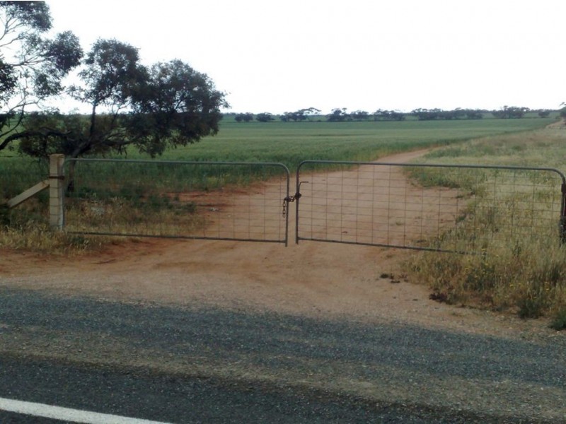 Assort Sec Ridley Road & Schubert Road, Cambrai SA 5353