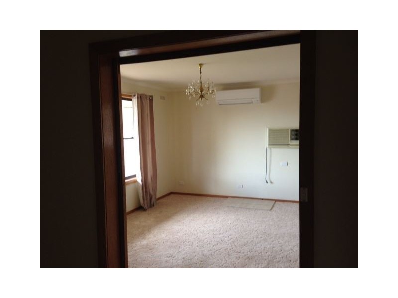 135 Woods Street, Donald VIC 3480