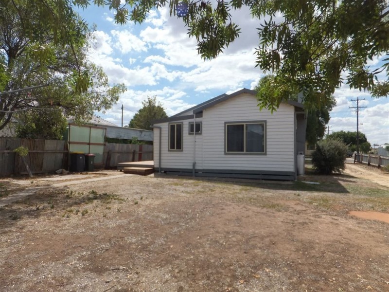 10 Gray Street, Donald VIC 3480