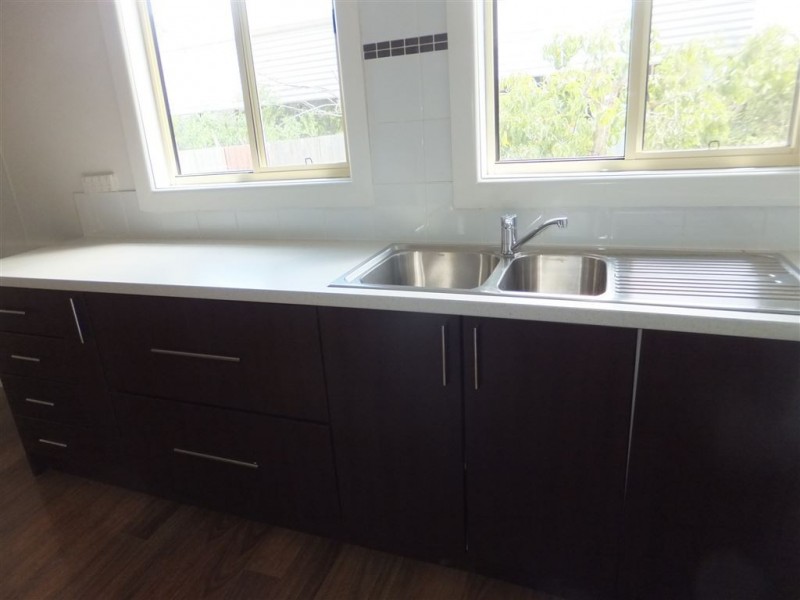 10 Gray Street, Donald VIC 3480