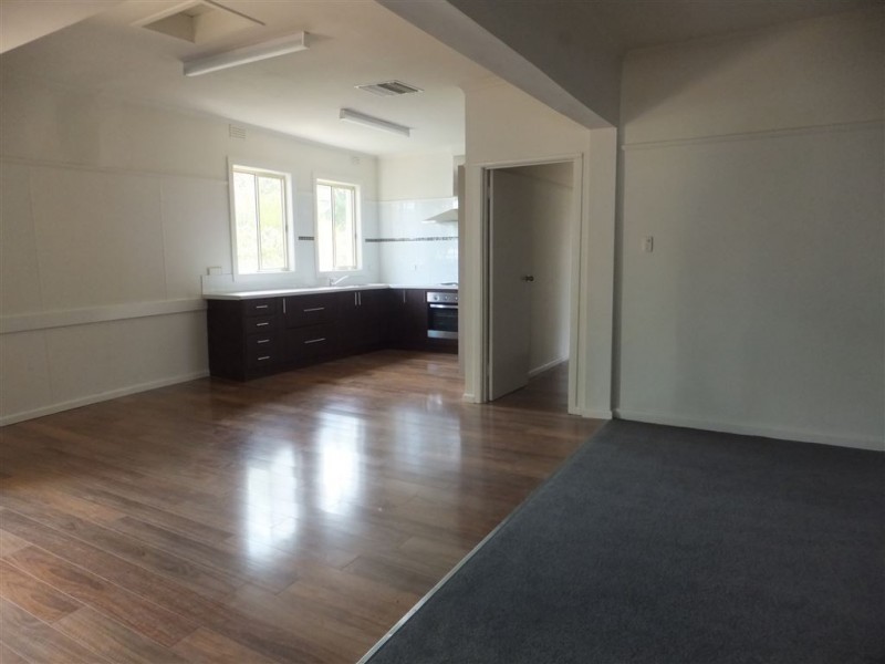 10 Gray Street, Donald VIC 3480