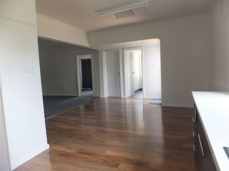 10 Gray Street, Donald VIC 3480