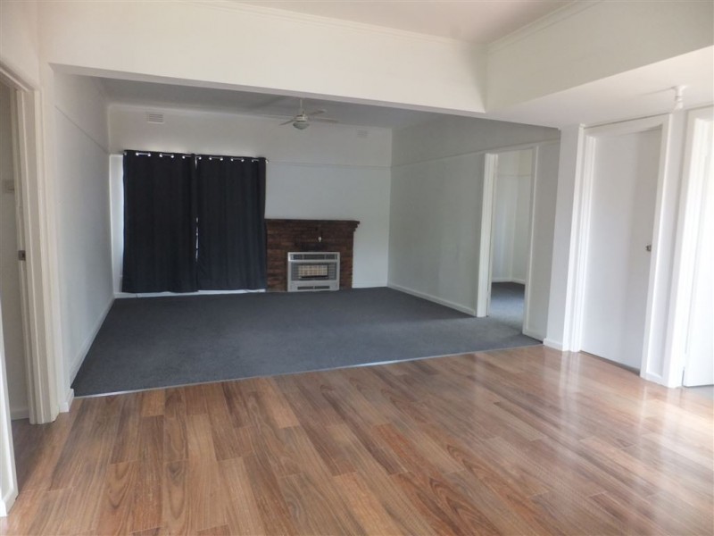 10 Gray Street, Donald VIC 3480