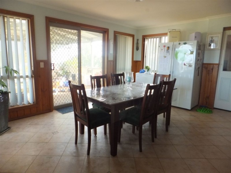 13 Athol Court, Donald VIC 3480