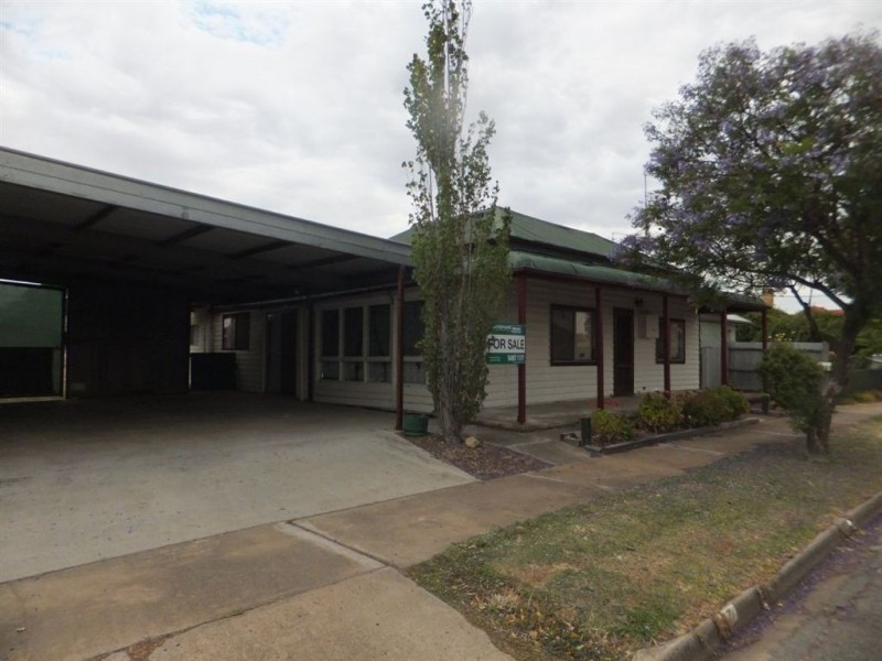 17 Meyer St, Donald VIC 3480