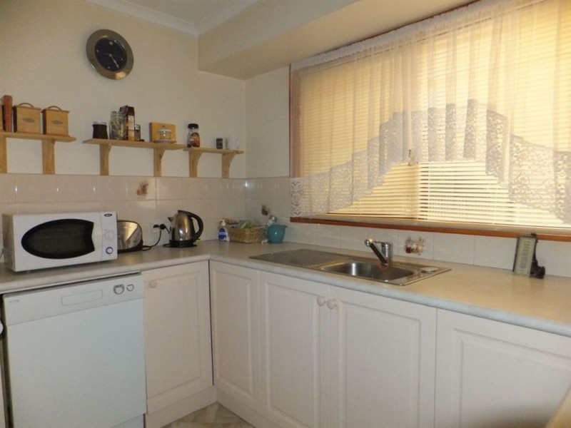 17 Meyer St, Donald VIC 3480