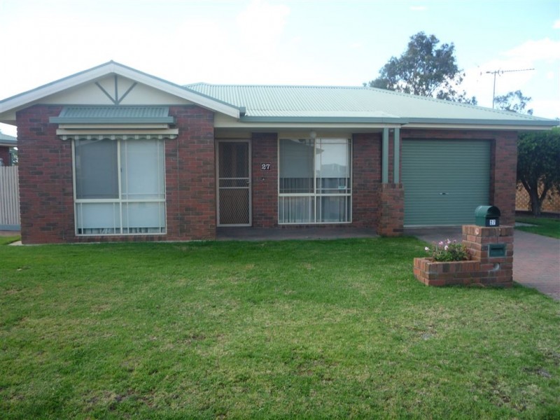 27/Richardson Heights, Donald VIC 3480