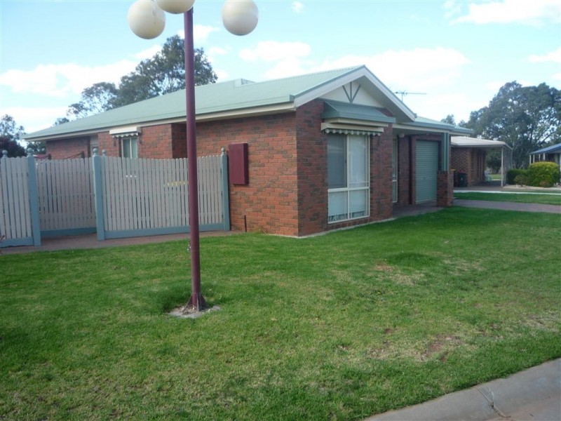 27/Richardson Heights, Donald VIC 3480