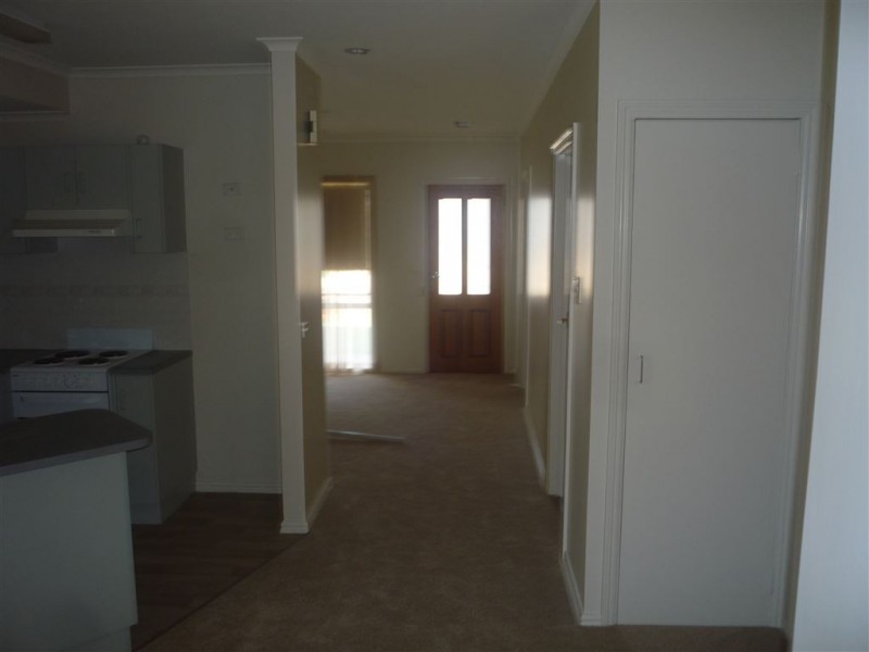 27/Richardson Heights, Donald VIC 3480