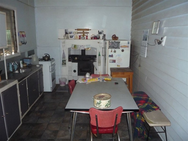 24 Walker Street, Donald VIC 3480