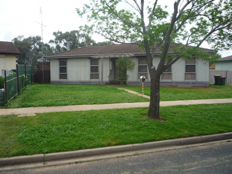 13 Sproats lane, Donald VIC 3480