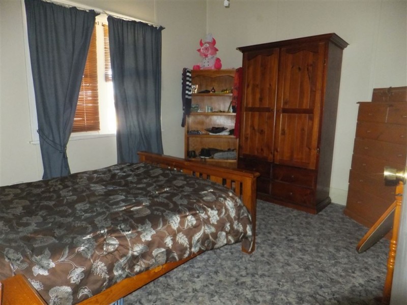 23 Napier Street, Donald VIC 3480