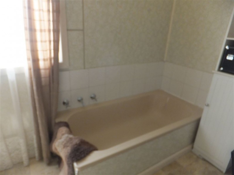 23 Napier Street, Donald VIC 3480