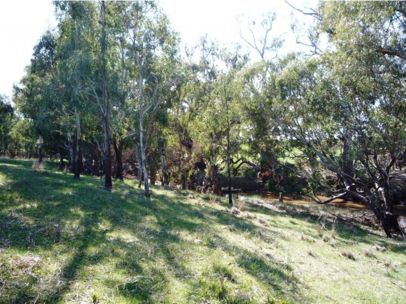 “CARRS” Charlton-St.Arnaud Road, Charlton VIC 3525