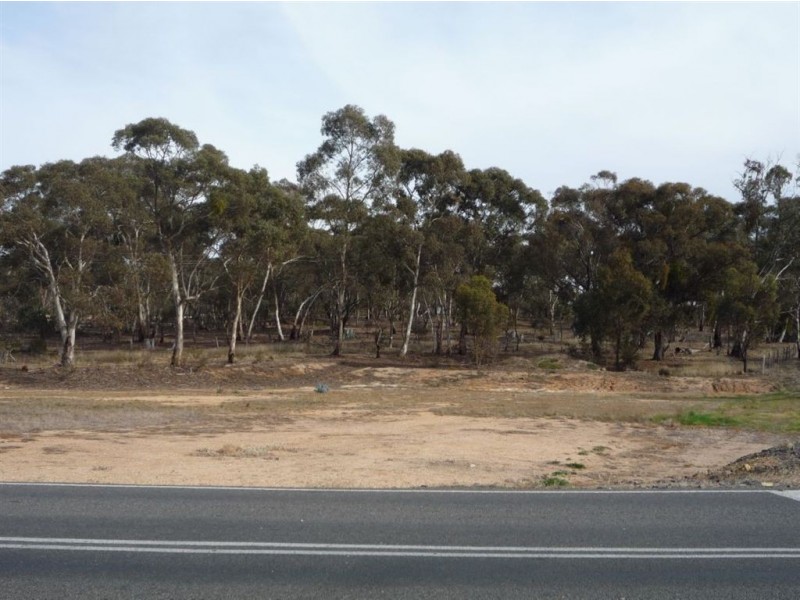 18 Melbourne Road, St Arnaud VIC 3478