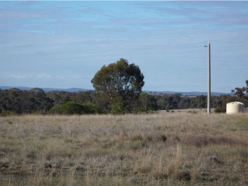 - Corner Lovell & Dunolly Road, Emu VIC 3475