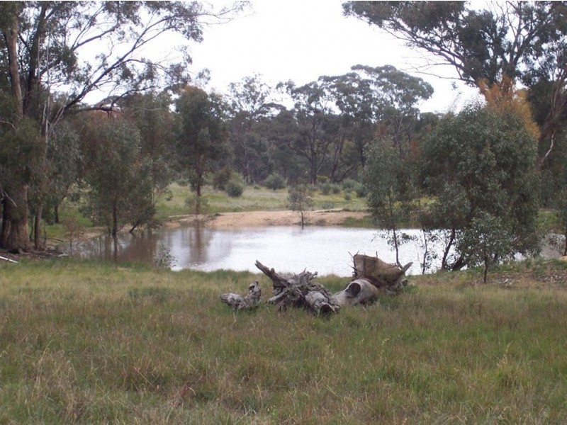 - Corner Lovell & Dunolly Road, Emu VIC 3475