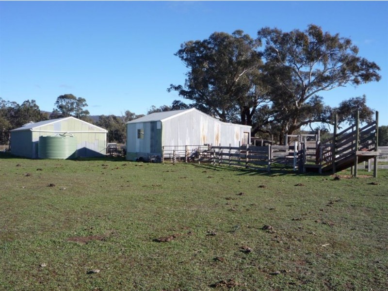 - Sunraysia Highway, Moyreisk VIC 3467
