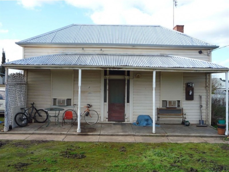 56 Canterbury Street, St Arnaud VIC 3478