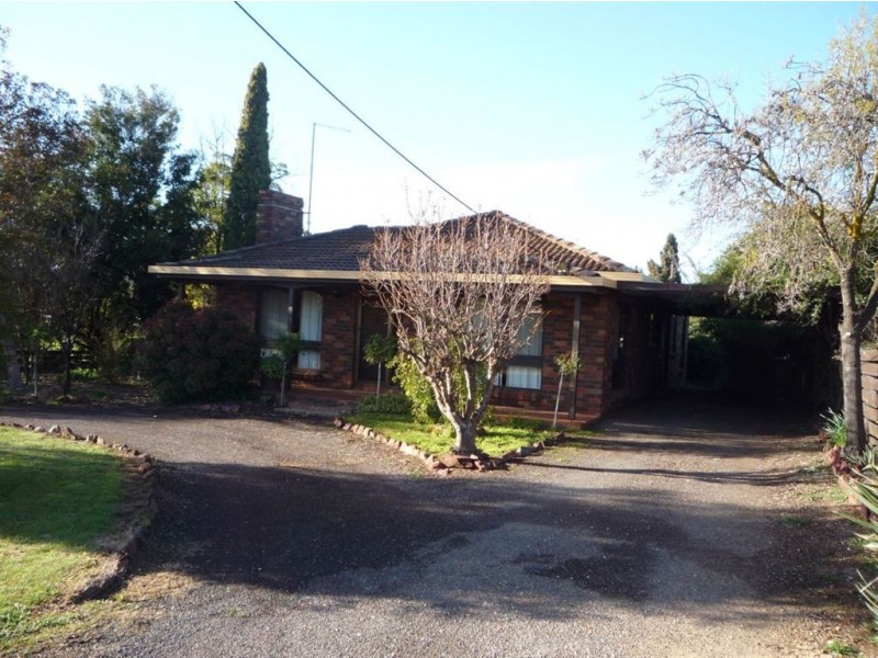 17 Powell Street, St Arnaud VIC 3478