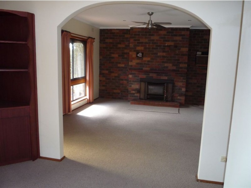 17 Powell Street, St Arnaud VIC 3478