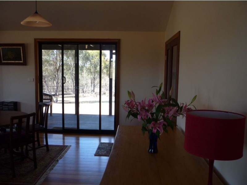 - Road, Burkes Flat VIC 3475