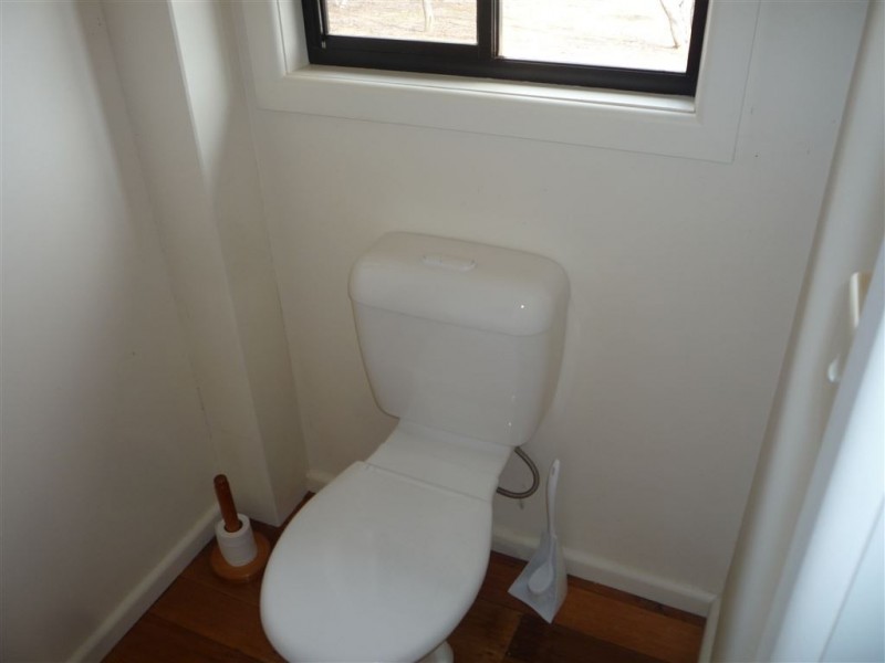 - Road, Burkes Flat VIC 3475