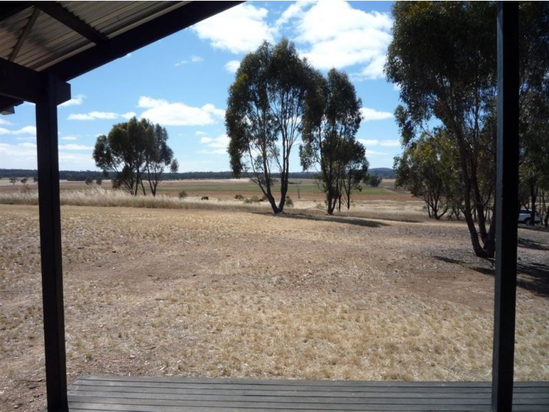 - Road, Burkes Flat VIC 3475