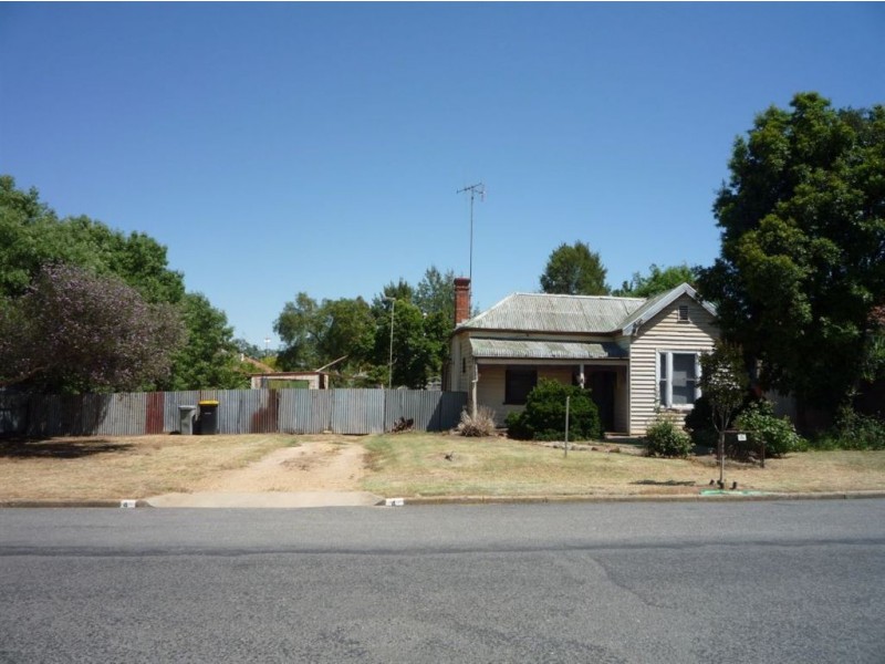 4 Burke Street, St Arnaud VIC 3478