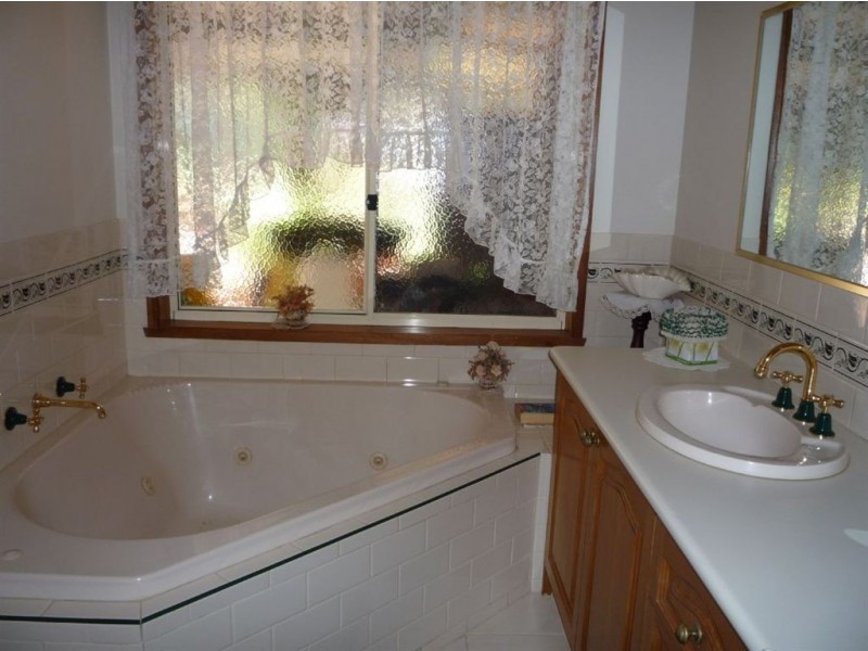 140 Lock Road, St Arnaud VIC 3478