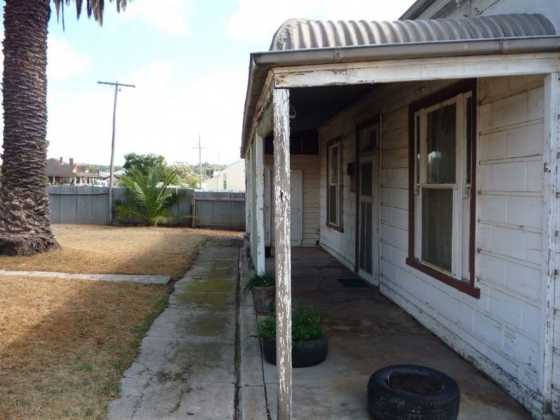 40 Queens Avenue, St Arnaud VIC 3478