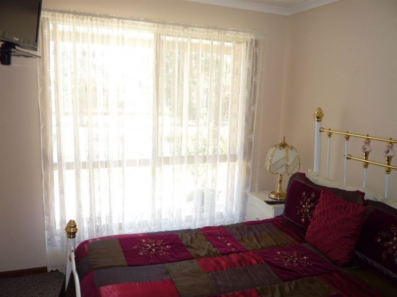 13 Victoria Street, St Arnaud VIC 3478