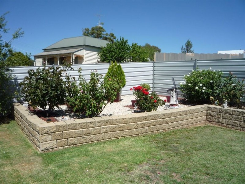 13 Victoria Street, St Arnaud VIC 3478