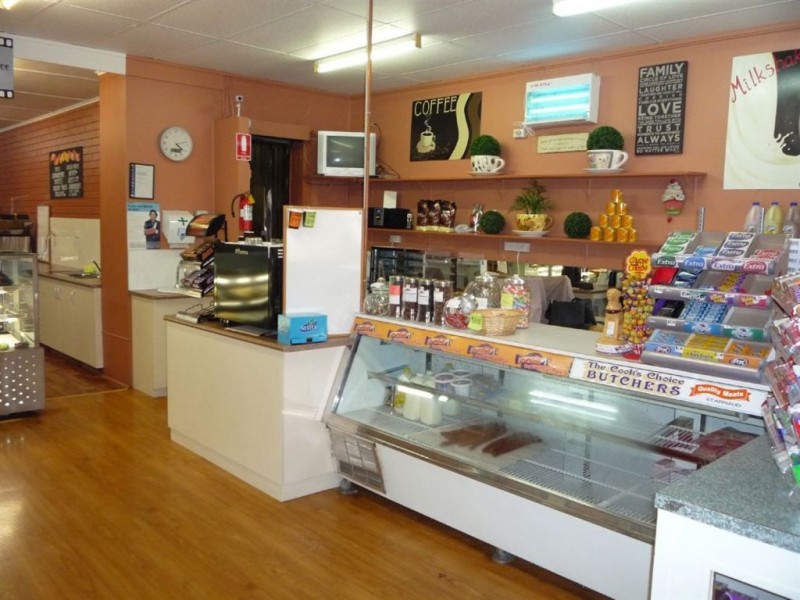 16 Kings Avenue, St Arnaud VIC 3478