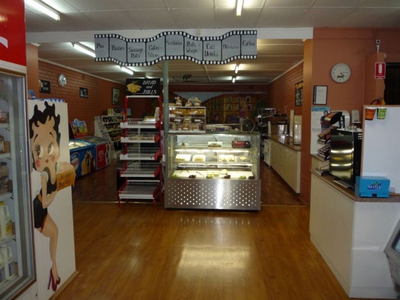 16 Kings Avenue, St Arnaud VIC 3478