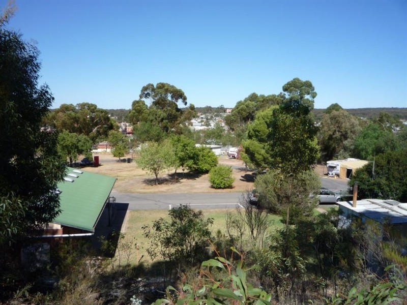 Off Dundas Street, St Arnaud VIC 3478