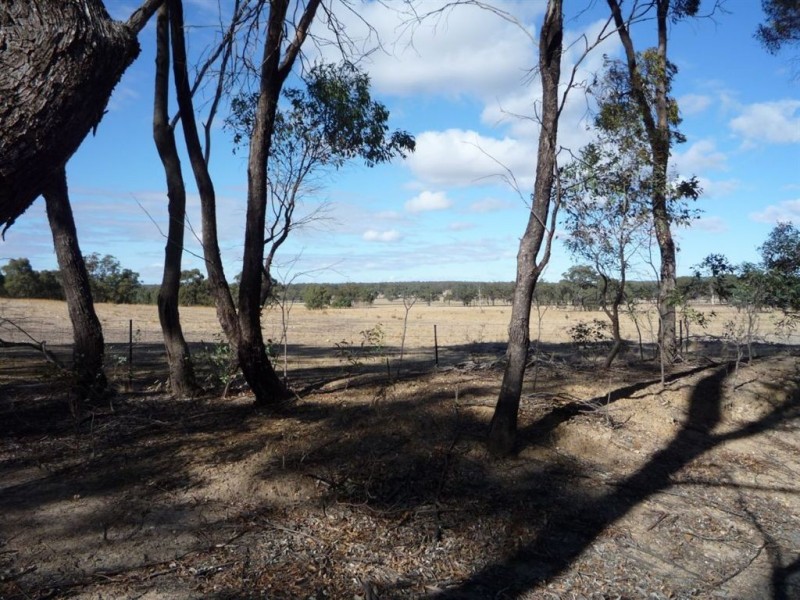 - Edwards Road, St Arnaud East VIC 3478