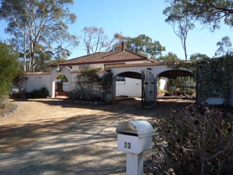 23-27 Inglewood Road, St Arnaud VIC 3478