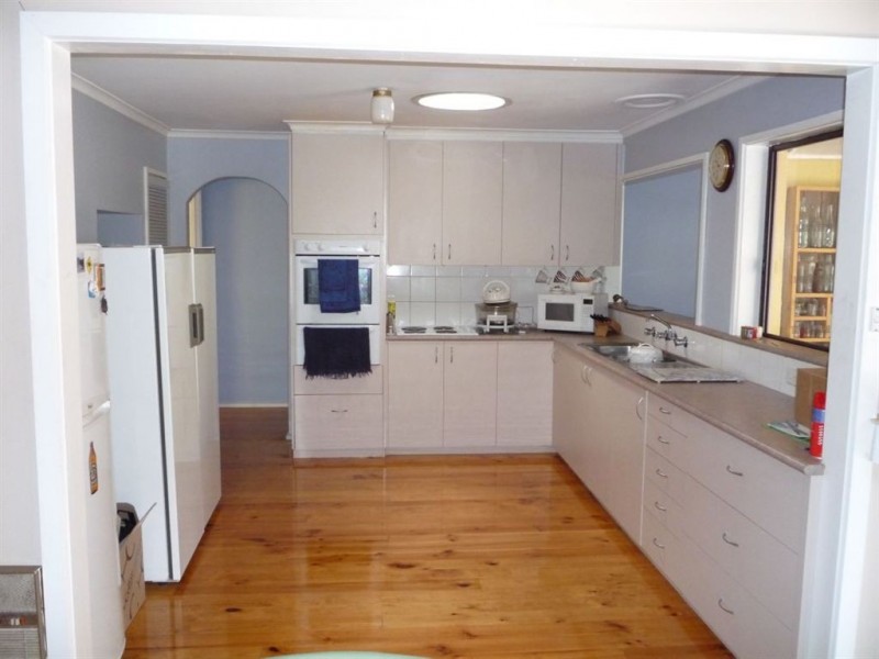 23-27 Inglewood Road, St Arnaud VIC 3478