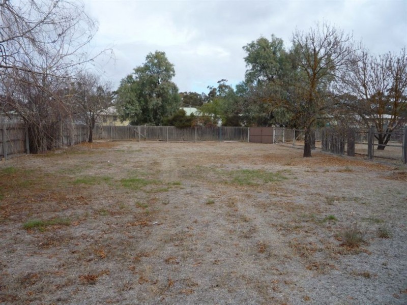 9 Preece Street, St Arnaud VIC 3478