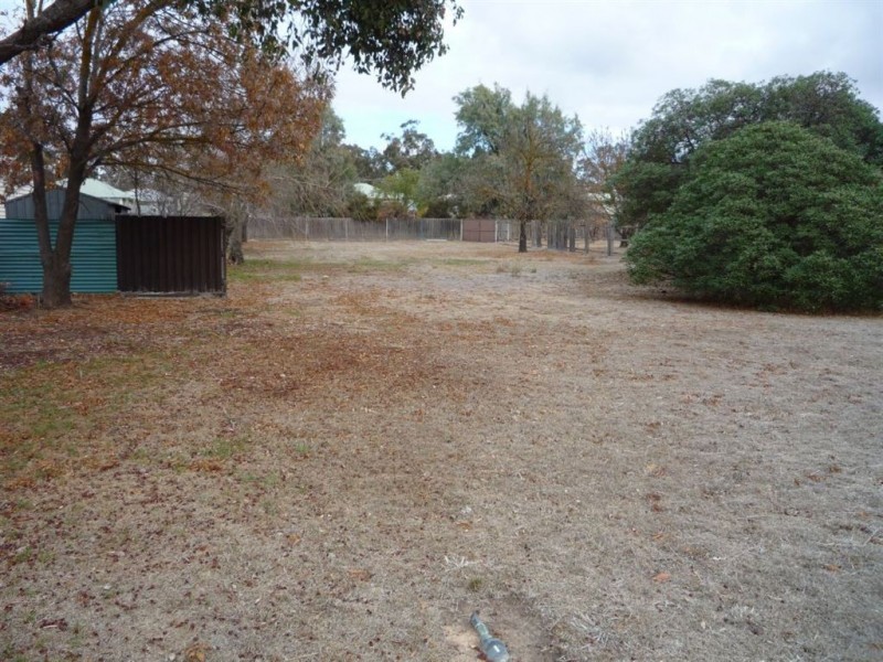 9 Preece Street, St Arnaud VIC 3478