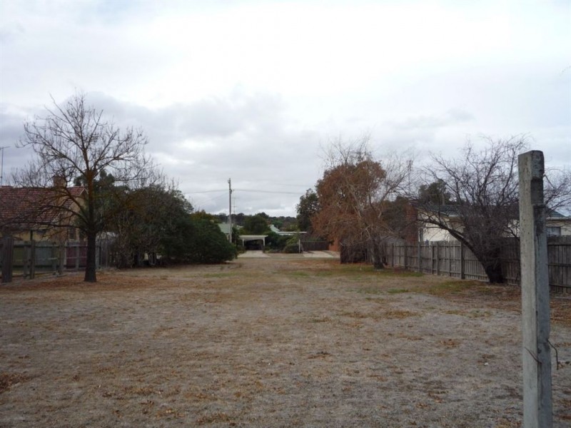 9 Preece Street, St Arnaud VIC 3478