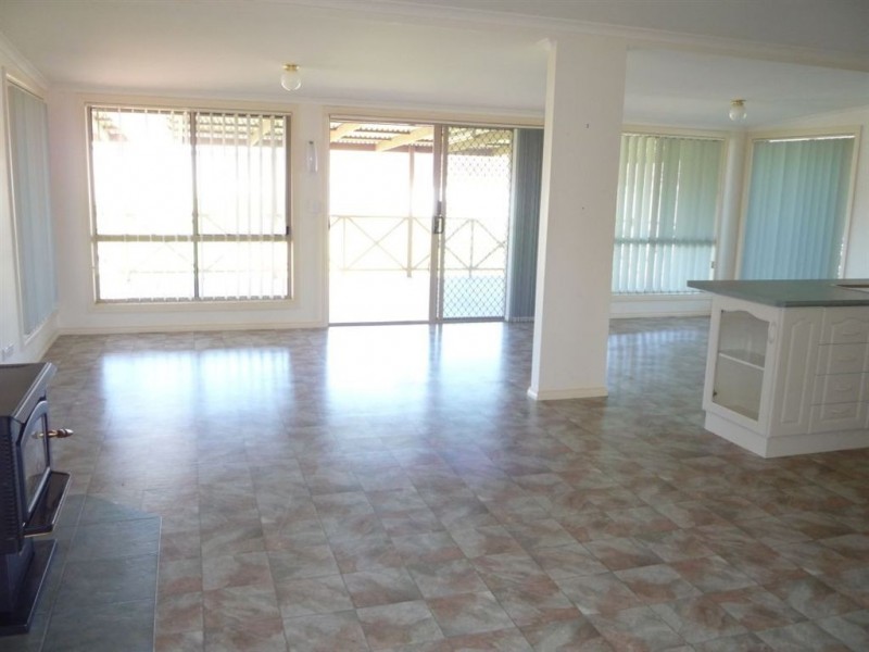 24 Sloane Road, St Arnaud VIC 3478