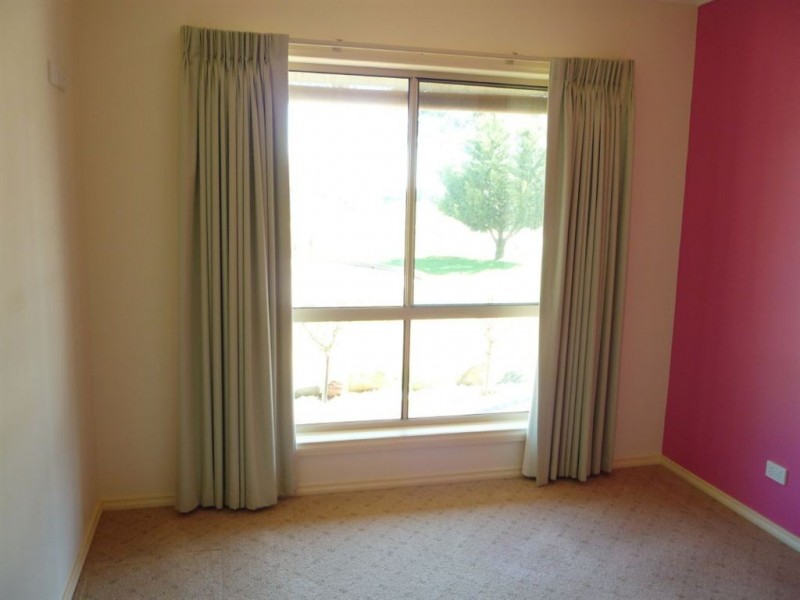 24 Sloane Road, St Arnaud VIC 3478