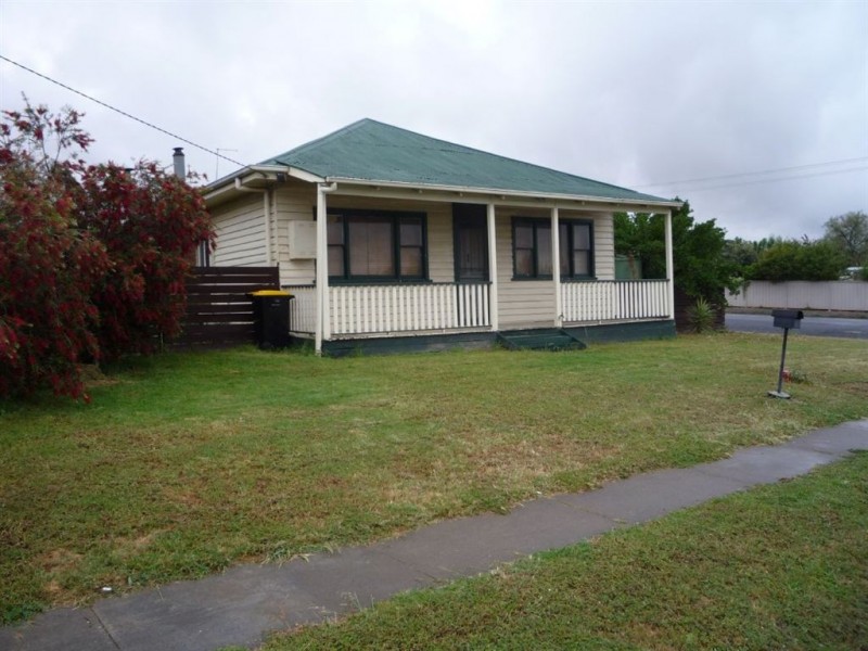 38 Dundas Street, St Arnaud VIC 3478