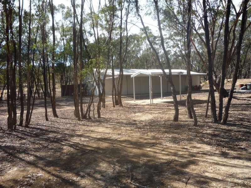 48 McDonald Road, St Arnaud VIC 3478