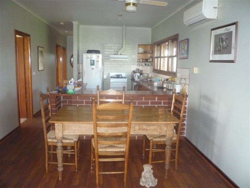 33 Dunlop Road, St Arnaud VIC 3478